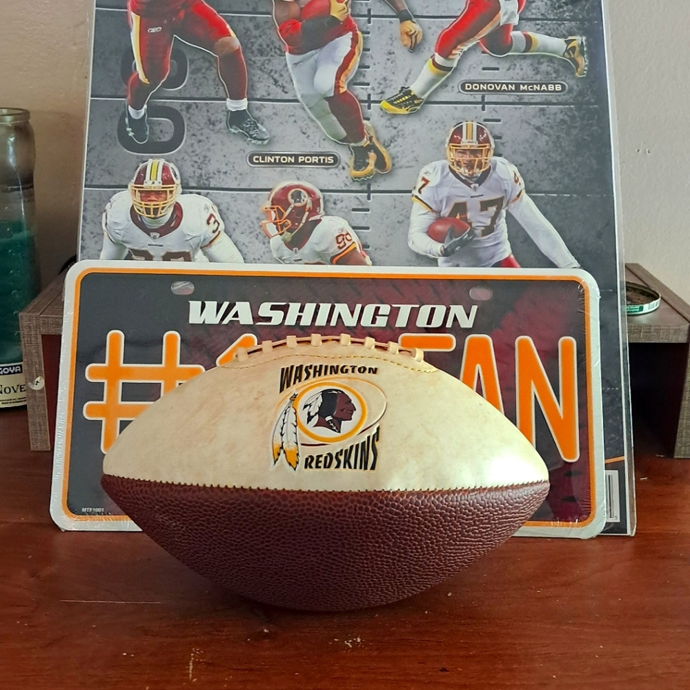 Washington Redskins memorabilia / football, fathead stickers & license plate